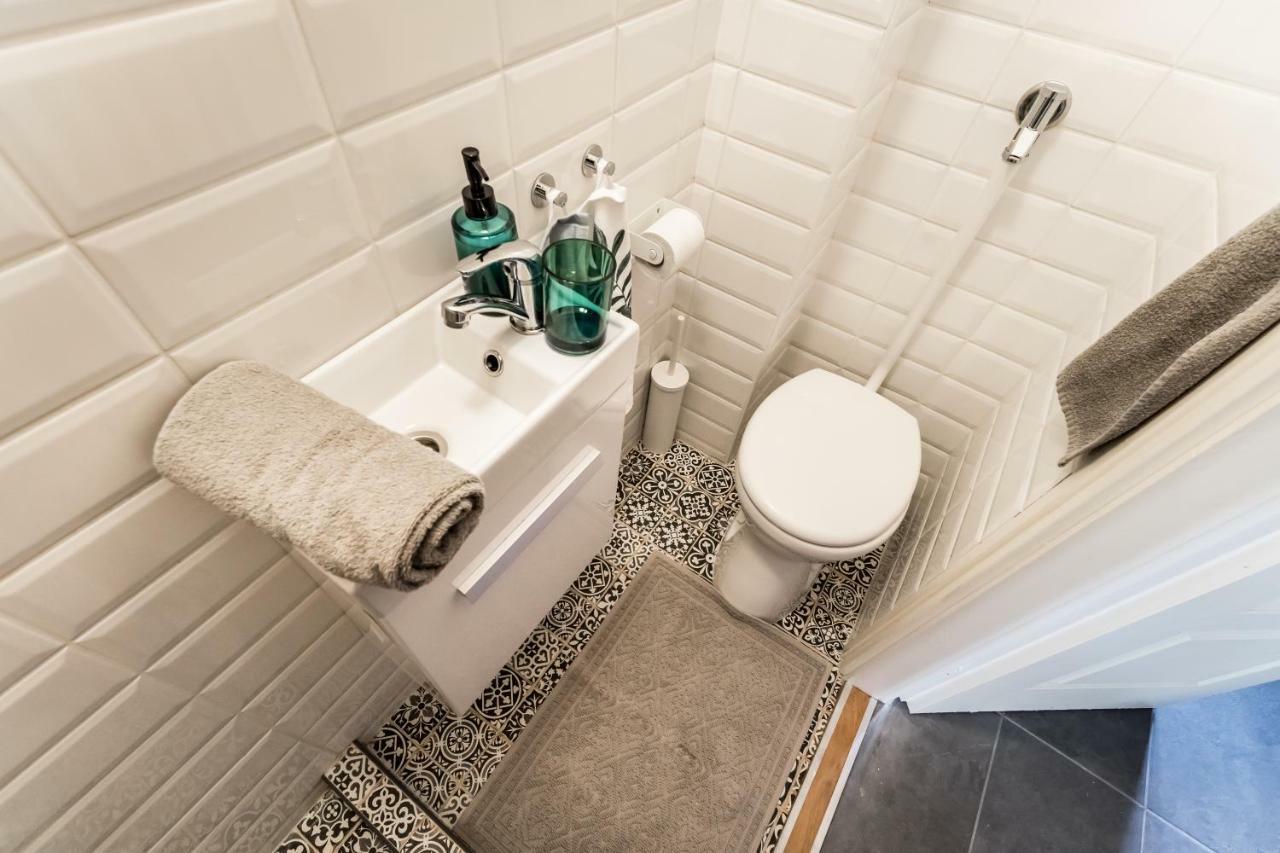 Bpr Azure Desire Studio Budapest Extérieur photo